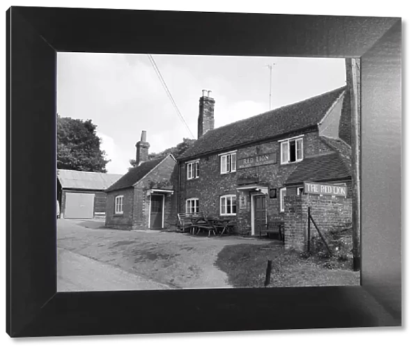 The Red Lion pub in Compton, Berkshire. 4th October 1960