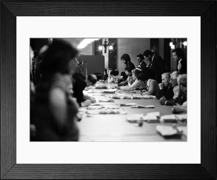 Framed Print : Ladywood, Birmingham, By-election, 18th August 1977. At the count Framed Print : Ladywood, Birmingham, By-election, 18th August 1977. At the count