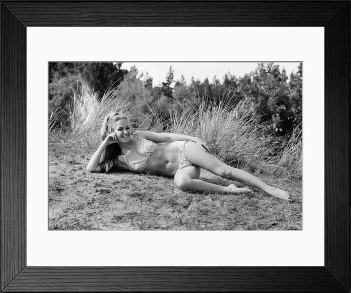 Framed Print : Jane Bell, model aged 21 years old, from Liverpool, 30th July 1970