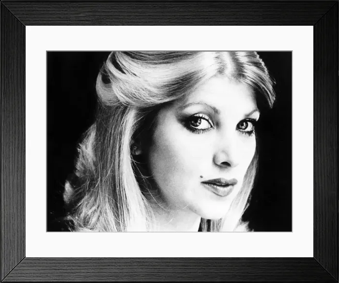 Framed Print : Lynsey de Paul singer dbase MSI Framed Print : Lynsey de Paul singer dbase MSI