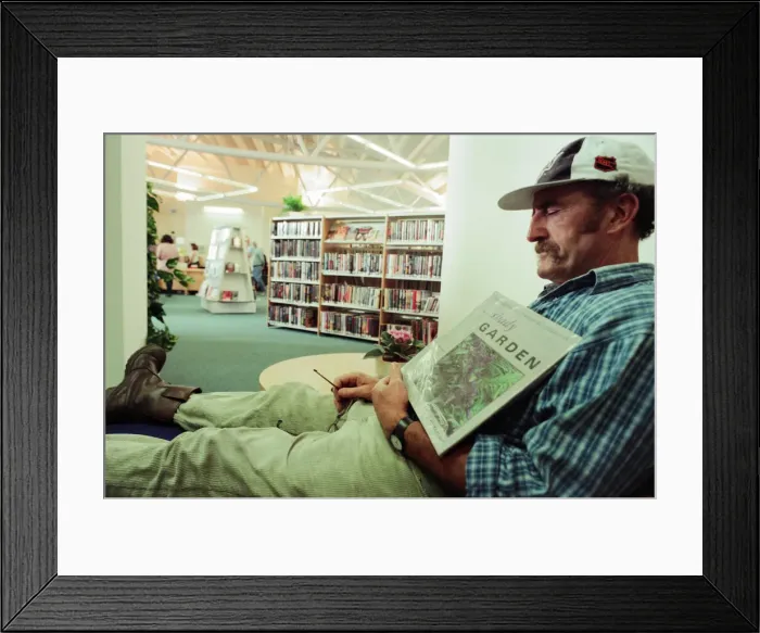 Framed Print : Berwick Hills new Library, Middlesbrough, 6th August 1997. Opens