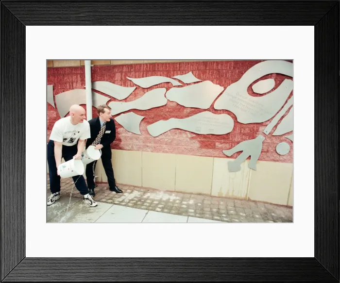 Framed Print : Duncan Goodhew, Olympic Champion Swimmer, officially opens The Neptune Centre Framed Print : Duncan Goodhew, Olympic Champion Swimmer, officially opens The Neptune Centre