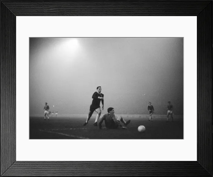Framed Print : Chelsea 2-0 Workington, League Cup, Fifth Round Replay at Stamford Bridge Framed Print : Chelsea 2-0 Workington, League Cup, Fifth Round Replay at Stamford Bridge