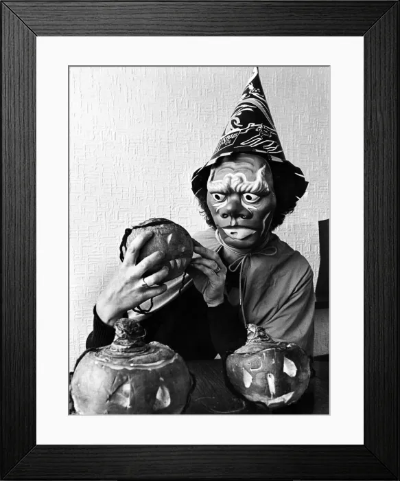 Framed Print : Mrs Margaret Bowe, a member of the Billingham Carnival Association