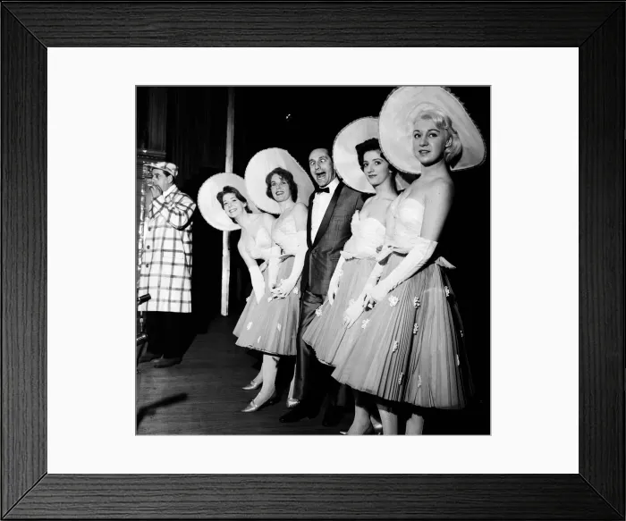 Framed Print : Lonnie Donegan, star of the Palace Theatre show Spring Show Framed Print : Lonnie Donegan, star of the Palace Theatre show Spring Show