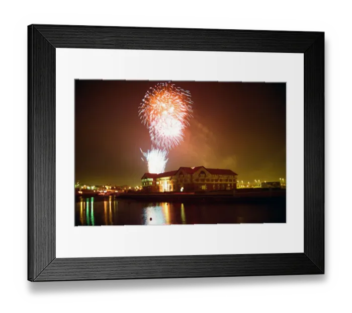 Framed Print : Bonfire Night, Stockton, North Yorkshire, England, 5th November 1992 Framed Print : Bonfire Night, Stockton, North Yorkshire, England, 5th November 1992