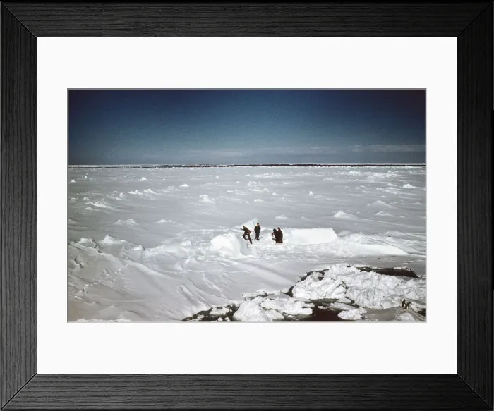 Framed Print : Trans-Antarctic Expedtion 1956. Explorers meet at South Pole Framed Print : Trans-Antarctic Expedtion 1956. Explorers meet at South Pole