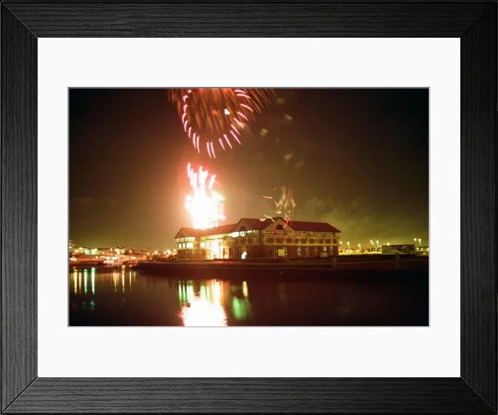 Framed Print : Bonfire Night, Stockton, North Yorkshire, England, 5th November 1992 Framed Print : Bonfire Night, Stockton, North Yorkshire, England, 5th November 1992