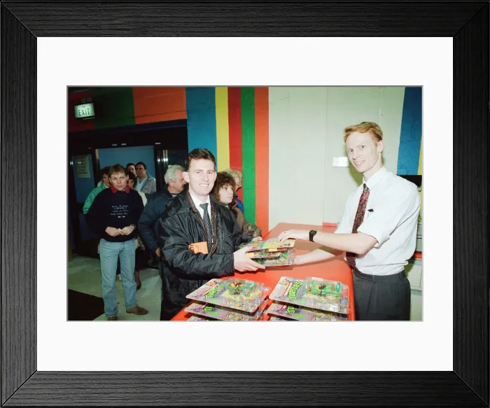 Framed Print : Early morning queues at Toys R Us at Teesside Shopping Park, Sandown Way