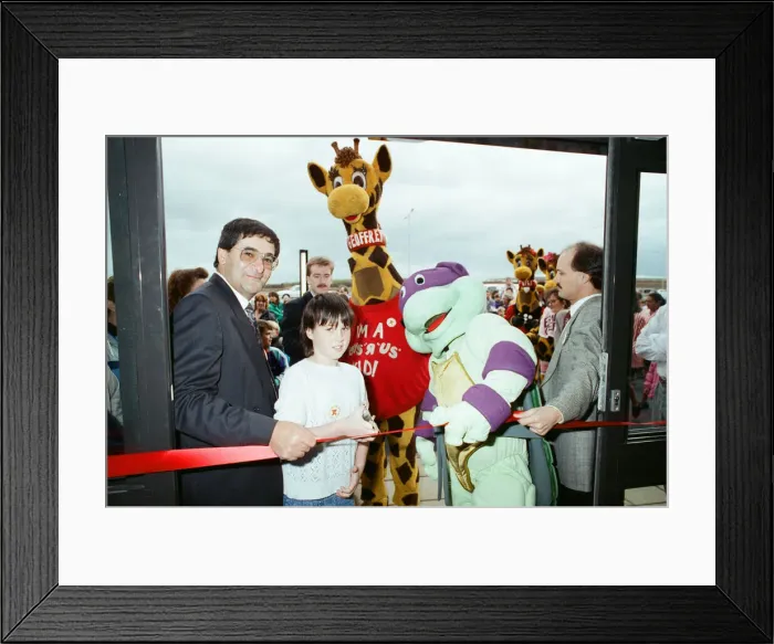 Framed Print : Turtle Mania hit Teesside today, at the opening of the new Toys R Us at Teesside Shopping Framed Print : Turtle Mania hit Teesside today, at the opening of the new Toys R Us at Teesside Shopping