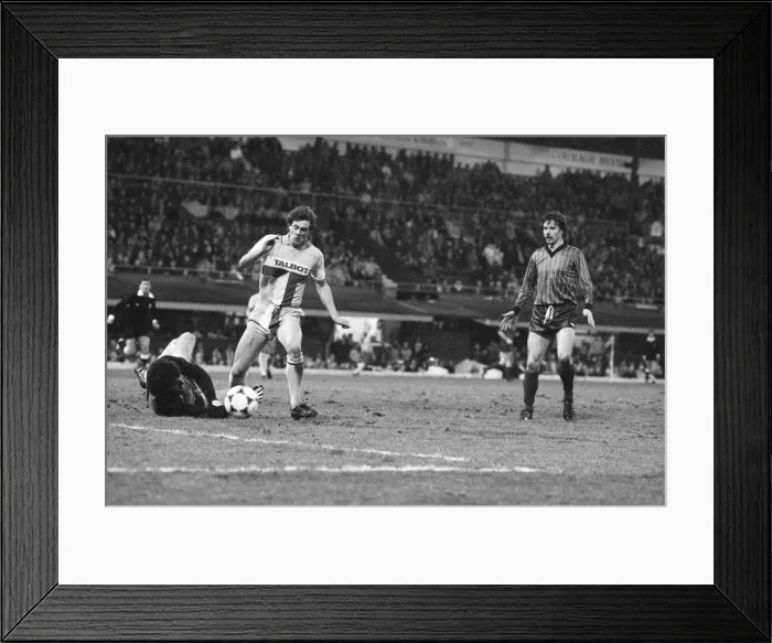 Framed Print : Coventry City 3-1 Worcester City, FA Cup Third Round match at Highfield Road