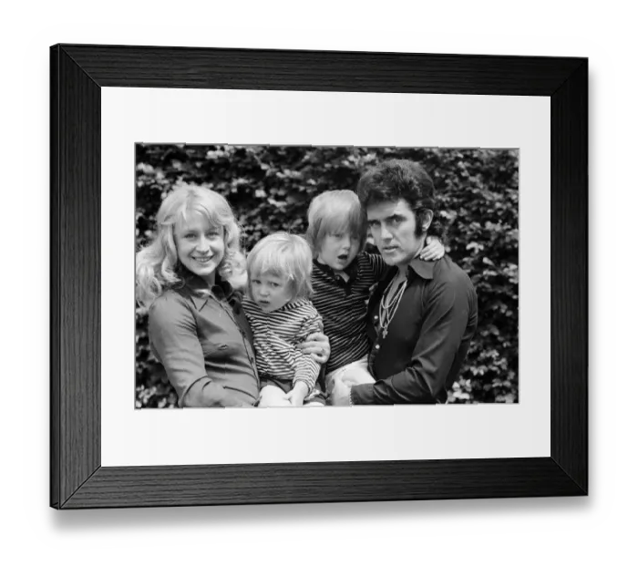 Framed Print : Pop singer Alvin Stardust at his new house in Stanmore with his family - wife Iris Framed Print : Pop singer Alvin Stardust at his new house in Stanmore with his family - wife Iris