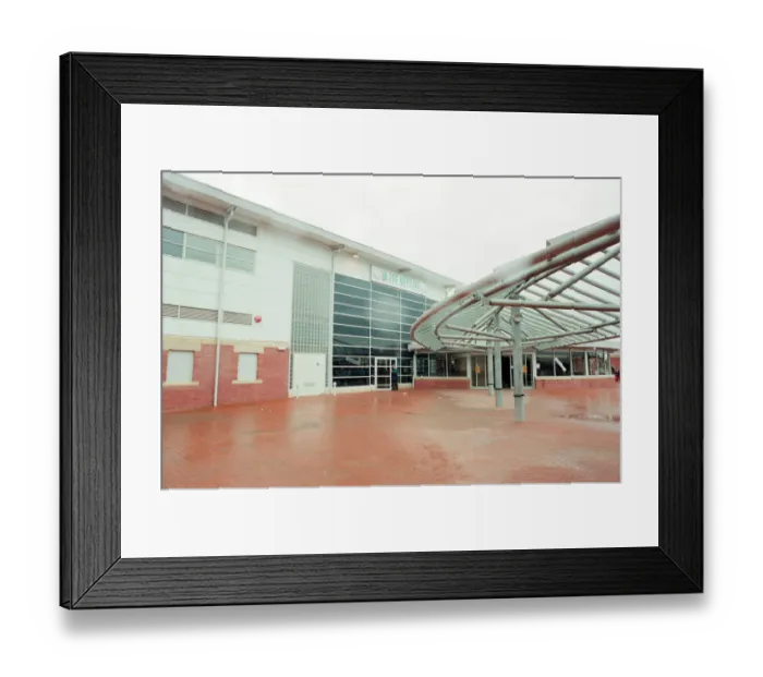 Framed Print : The Neptune Centre, Berwick Hills new complex, Middlesbrough, 17th April 1998