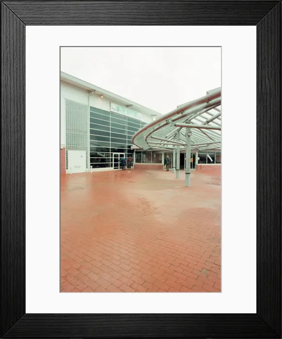 Framed Print : The Neptune Centre, Berwick Hills new complex, Middlesbrough, 17th April 1998