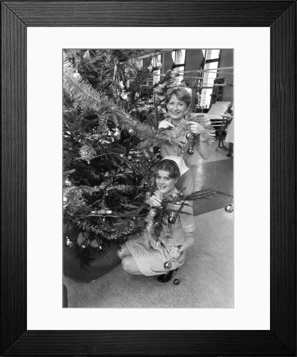 Framed Print : Nurses decorate a Christmas tree in Dudley Guest Hospital Birmingham Framed Print : Nurses decorate a Christmas tree in Dudley Guest Hospital Birmingham