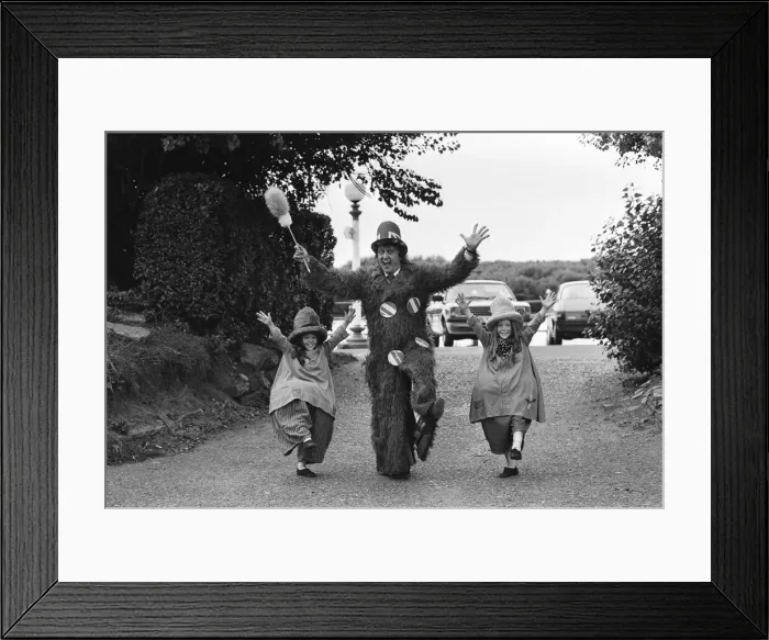 Framed Print : Ken Dodd at Southport Theatre. 3rd September 1989 Framed Print : Ken Dodd at Southport Theatre. 3rd September 1989