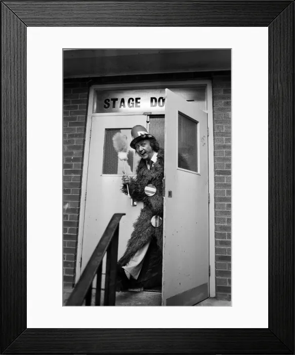 Framed Print : Ken Dodd at Southport Theatre. 3rd September 1989 Framed Print : Ken Dodd at Southport Theatre. 3rd September 1989