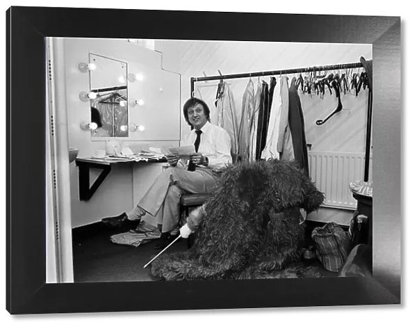 Ken Dodd in dressing room number 1 at Southport Theatre. 3rd September 1989