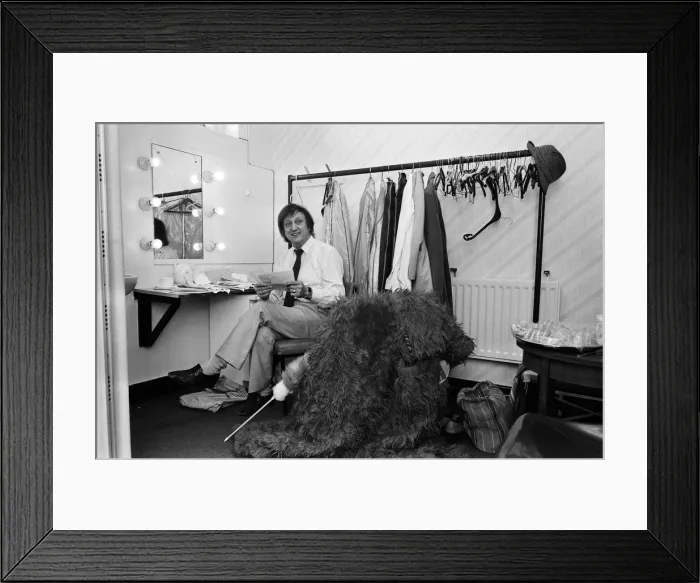 Framed Print : Ken Dodd in dressing room number 1 at Southport Theatre. 3rd September 1989 Framed Print : Ken Dodd in dressing room number 1 at Southport Theatre. 3rd September 1989