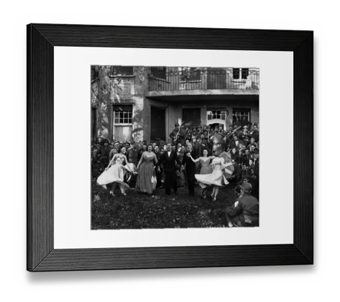 Framed Print : The first Anglo American show to be given on German soil since the outbreak of war Framed Print : The first Anglo American show to be given on German soil since the outbreak of war