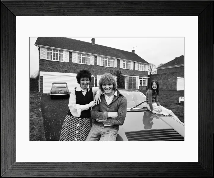 Framed Print : Max Quaterman, the 33 year old plasterers mate who earns up to £400 a week Framed Print : Max Quaterman, the 33 year old plasterers mate who earns up to £400 a week
