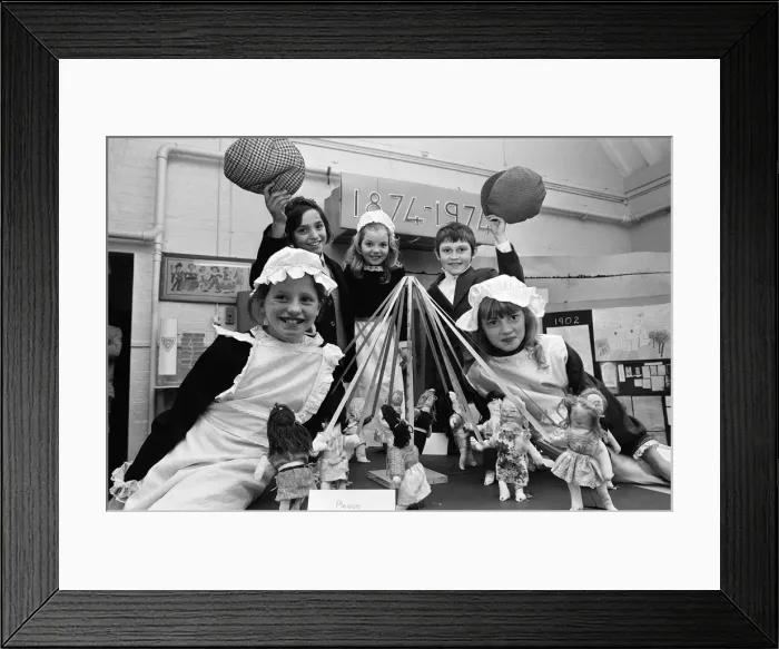 Framed Print : St Marys C of E School, Alcock Green, Birmingham, is celebrating its centenary in Framed Print : St Marys C of E School, Alcock Green, Birmingham, is celebrating its centenary in