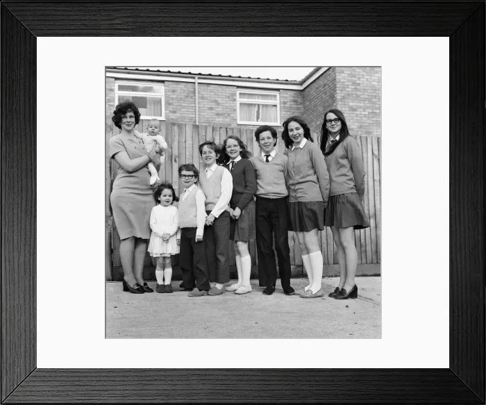 Framed Print : The Beauchamp Family from Stevenage, Hertfordshire, 28th March 1972 Framed Print : The Beauchamp Family from Stevenage, Hertfordshire, 28th March 1972