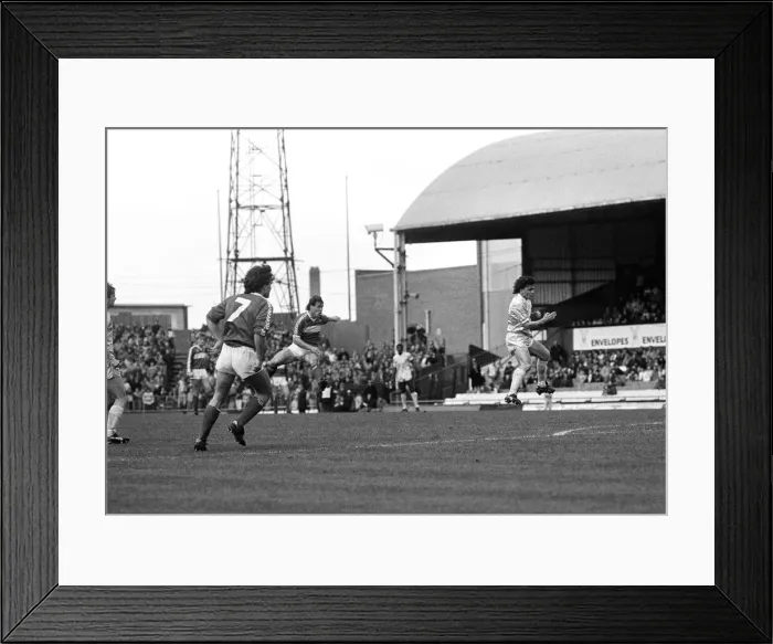 Framed Print : English League Division Three match at Ayresome Park. Middlesbrough 4 v Bournemouth Framed Print : English League Division Three match at Ayresome Park. Middlesbrough 4 v Bournemouth