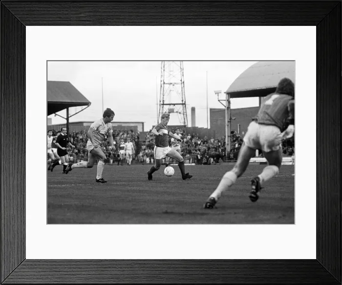 Framed Print : English League Division Three match at Ayresome Park. Middlesbrough 4 v Bournemouth Framed Print : English League Division Three match at Ayresome Park. Middlesbrough 4 v Bournemouth