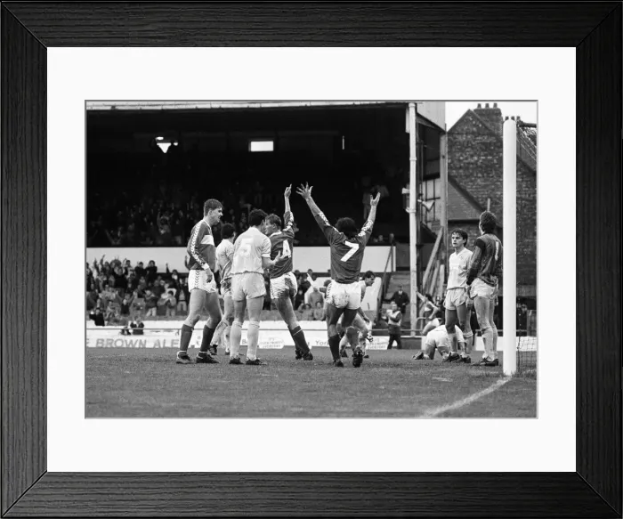 Framed Print : English League Division Three match at Ayresome Park. Middlesbrough 4 v Bournemouth Framed Print : English League Division Three match at Ayresome Park. Middlesbrough 4 v Bournemouth