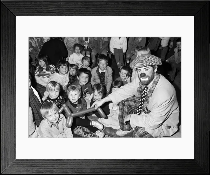 Framed Print : Bust a balloon... children of Parkwood Playgroup join in the fun of the group Framed Print : Bust a balloon... children of Parkwood Playgroup join in the fun of the group