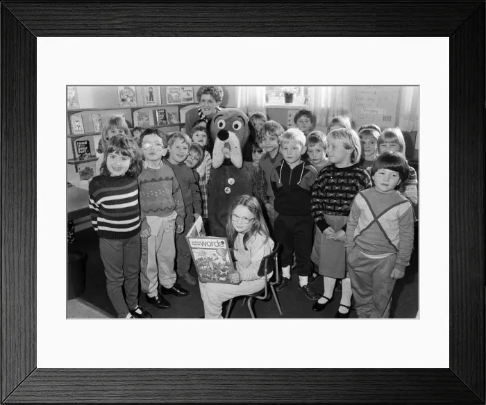 Framed Print : Newshound was barking up the right tree when he rounded off a book week at Cumberworth Framed Print : Newshound was barking up the right tree when he rounded off a book week at Cumberworth