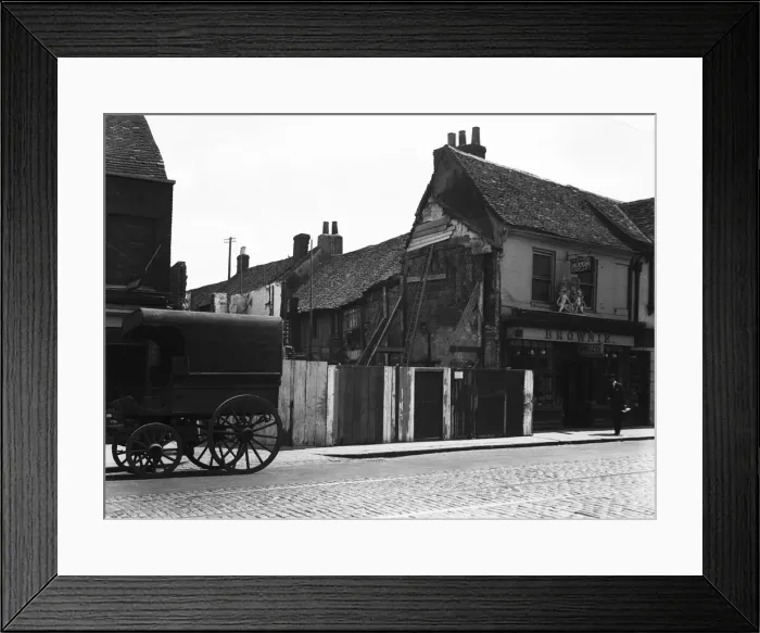 Framed Print : Uxbridge High Street, near Belmont Road, following the demolition of the Lion Inn