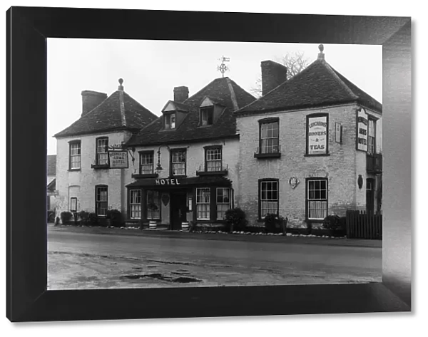 The Berkeley Arms Hotel, Cranford, London, shortly before it