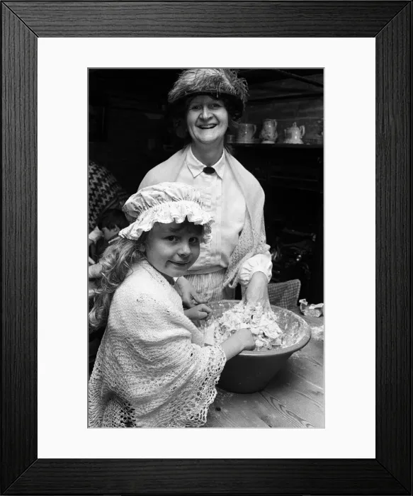 Framed Print : Birkby Infants School pupils are pictured at Colne Valley Museum, Golcar