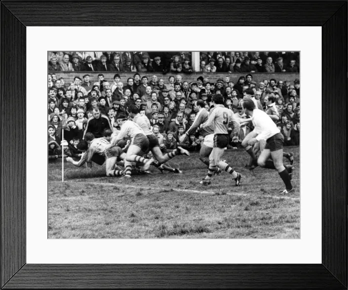 Framed Print : Llanelli v Australia rugby match, during the Australia tour of Britain and Ireland Framed Print : Llanelli v Australia rugby match, during the Australia tour of Britain and Ireland