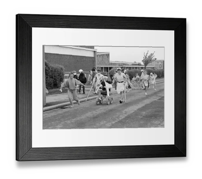Framed Print : Students from St Marys Sixth Form College, Middlesbrough, take part in fun run