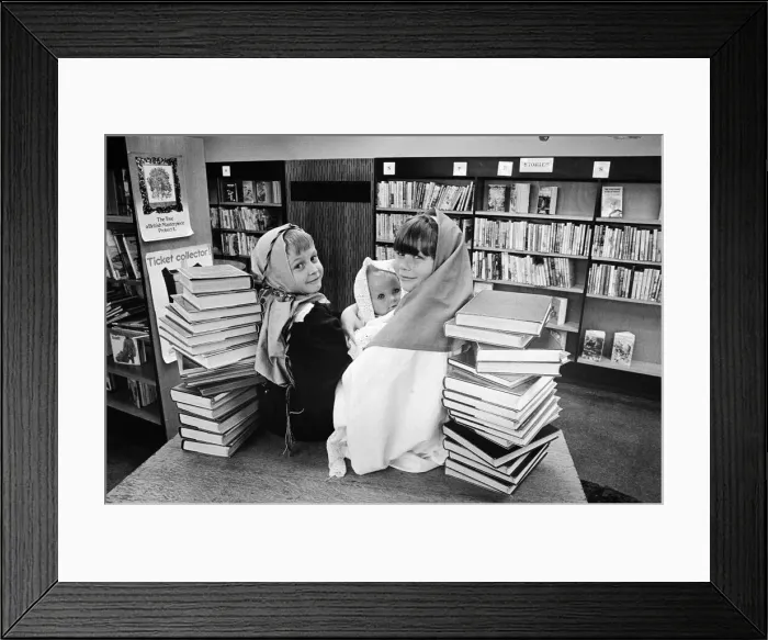 Framed Print : Berwick Hills Primary School, children who took part in the Christmas Nativity play Framed Print : Berwick Hills Primary School, children who took part in the Christmas Nativity play