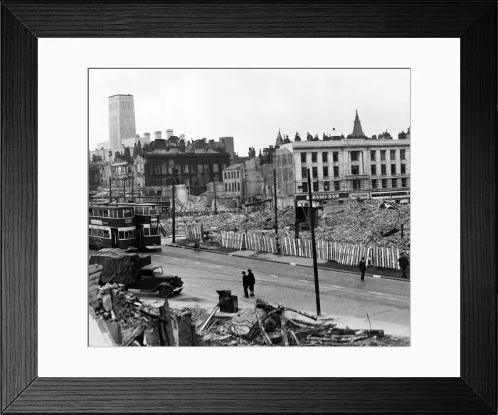 Framed Print : Bomb damage in Liverpool. South Castle Street, Liverpool Framed Print : Bomb damage in Liverpool. South Castle Street, Liverpool