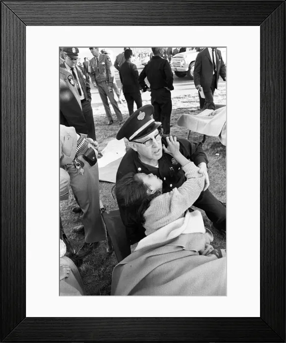 Framed Print : The Beatles 1964 American Tour San Francisco. (Picture shows Framed Print : The Beatles 1964 American Tour San Francisco. (Picture shows