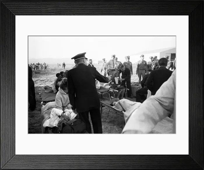 Framed Print : The Beatles 1964 American Tour San Francisco. (Picture shows Framed Print : The Beatles 1964 American Tour San Francisco. (Picture shows