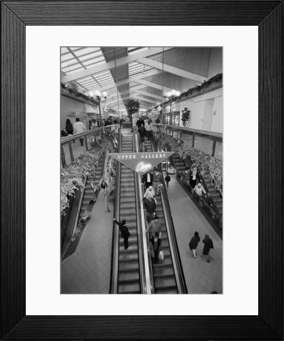 Framed Print : The newly opened Merry Hill Shopping Centre in Brierley Hill. 29th January 1990 Framed Print : The newly opened Merry Hill Shopping Centre in Brierley Hill. 29th January 1990