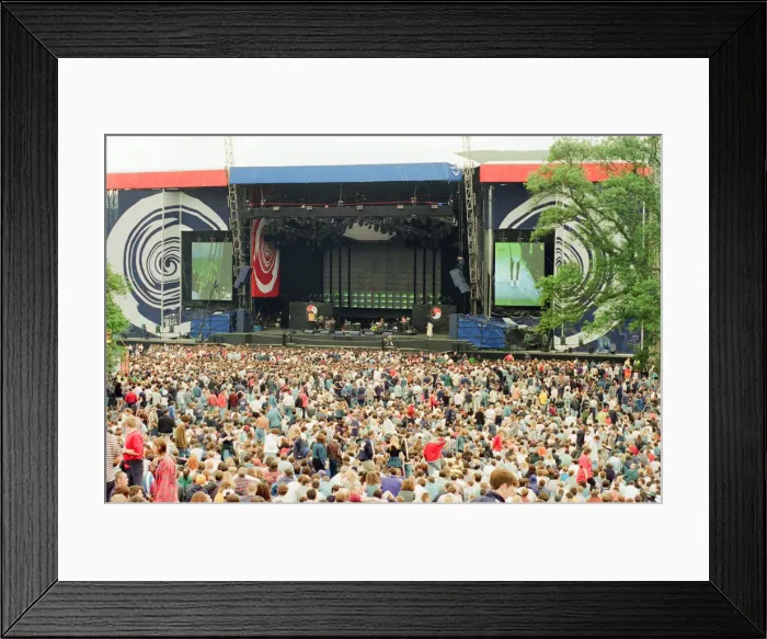 Framed Print : 1996 Oasis, music group, performing o stage, Balloch Castle Country Park Balloch Framed Print : 1996 Oasis, music group, performing o stage, Balloch Castle Country Park Balloch