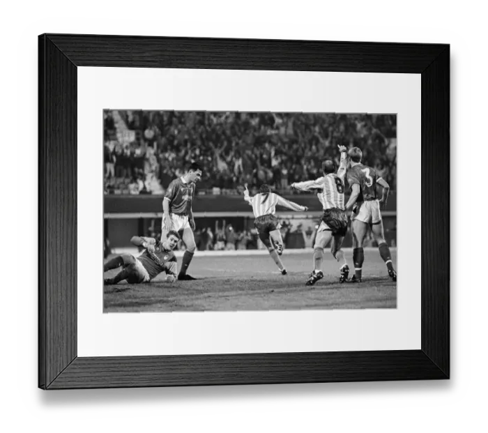 Framed Print : Coventry City 5 v Nottingham Forest 4. Fourth round of the Rumbelows Cup