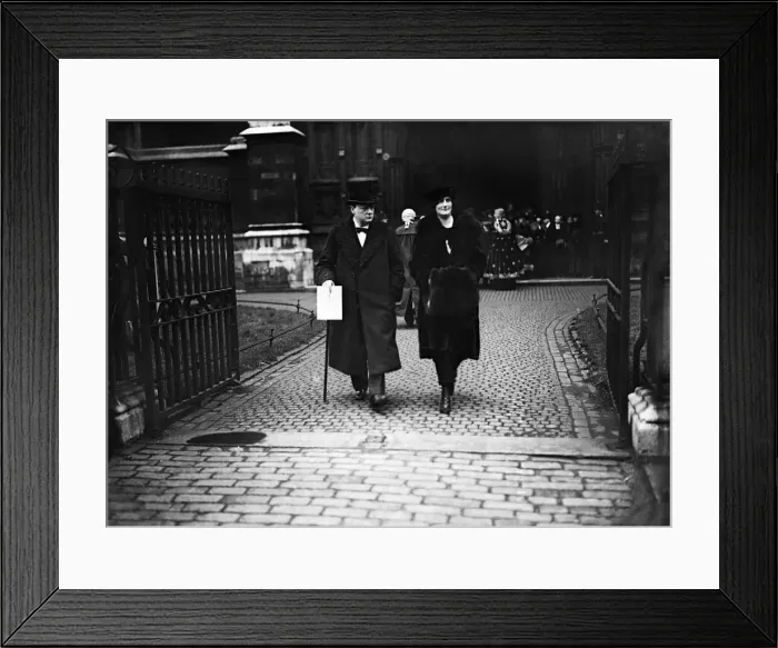 Framed Print : Winston Churchill with his wife Lady Churchill, attending a memorial service to airmen Framed Print : Winston Churchill with his wife Lady Churchill, attending a memorial service to airmen