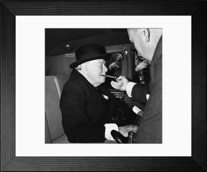 Framed Print : Winston Churchill pictured on his final visit to the House of Commons Framed Print : Winston Churchill pictured on his final visit to the House of Commons