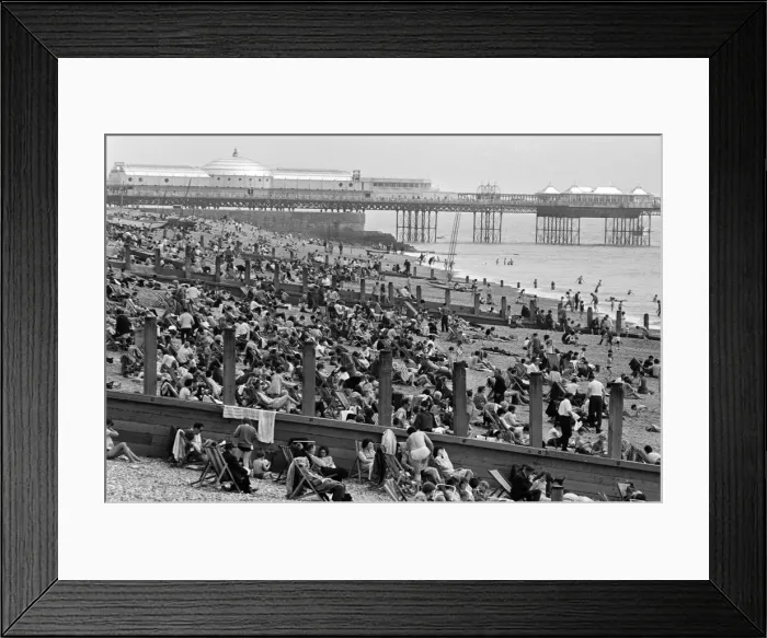 Framed Print : Summer holiday scenes in Brighton. 2nd June 1968