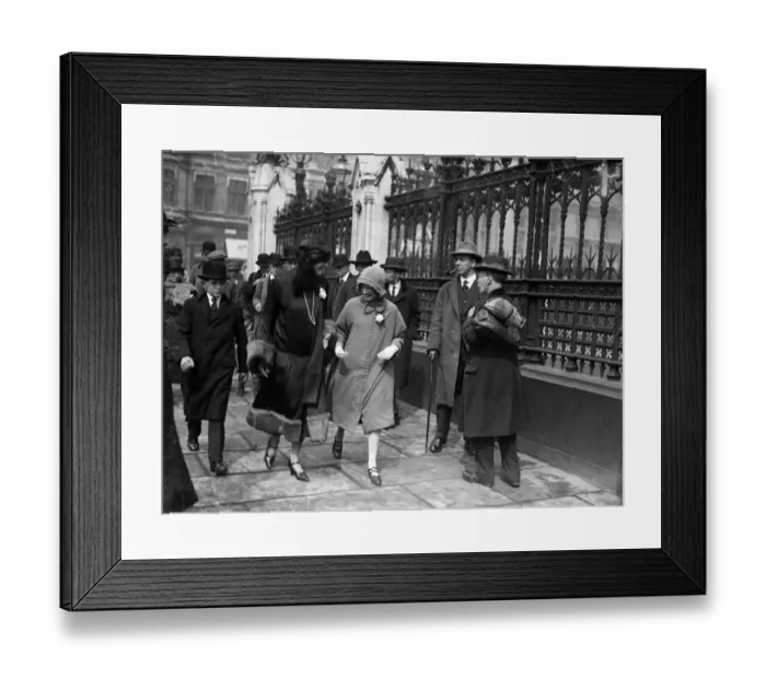 Framed Print : Lady Churchill and her children on their way to hear Winton Churchill