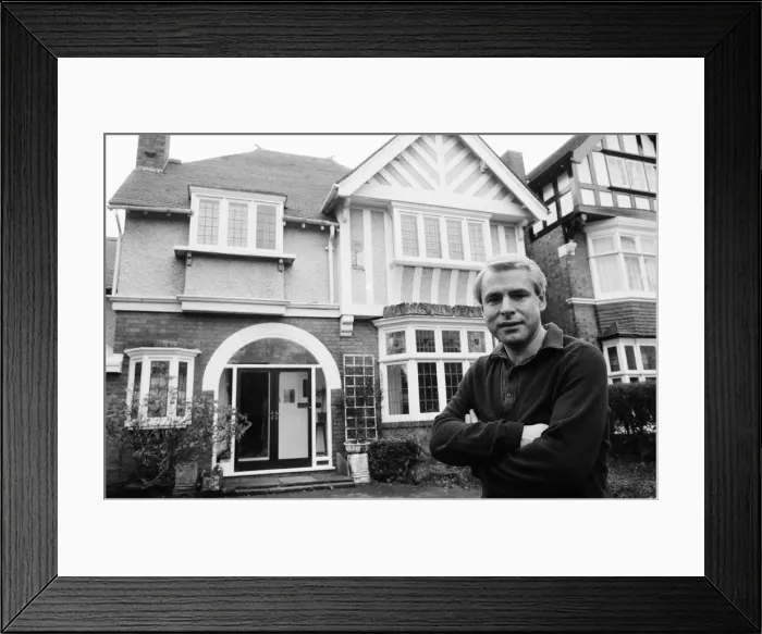 Framed Print : Mike Prince, ATV Midlands Presenter pictured at his edwardian home which is for sale in