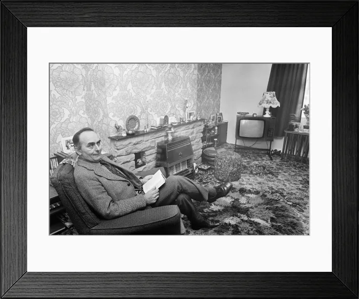 Framed Print : Resident, Grove Hill Housing Estate, Middlesbrough, North Yorkshire, 23rd January 1980 Framed Print : Resident, Grove Hill Housing Estate, Middlesbrough, North Yorkshire, 23rd January 1980